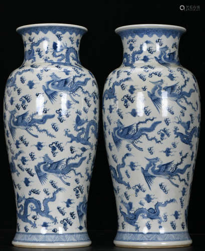 In the Qing Dynasty, the dragon and phoenix Guanyin vase