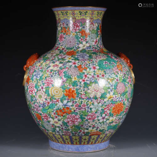 In the Qing Dynasty, pastel flowers with two ears