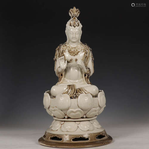 In ancient China, Dingyao brown Buddha sitting on lotus