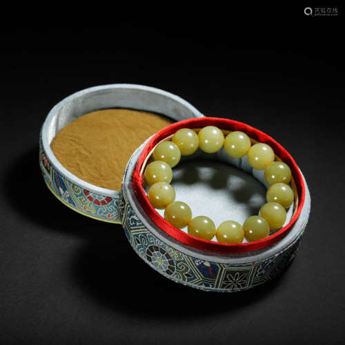 In the Qing Dynasty, Hotan topaz round bead bracelet