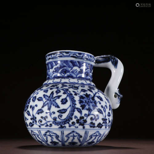 In the Ming Dynasty, blue and white flower patterns were use...