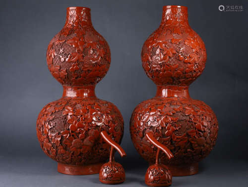 In the Qing Dynasty, a pair of red multi-child and multi-fu ...