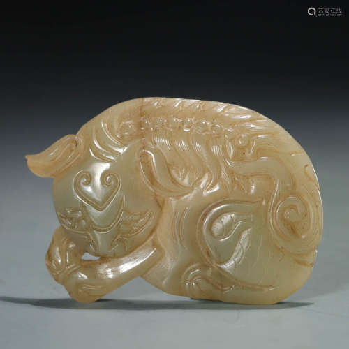 In the Qing Dynasty, Hotan Jade animal buckle