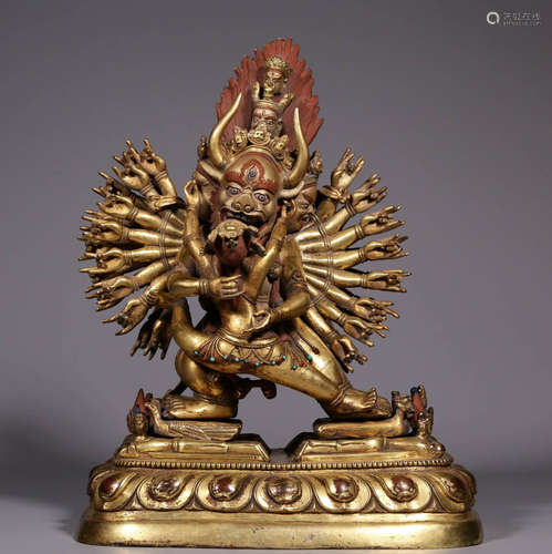 In the Qing Dynasty, the bronze gilded statue of King David