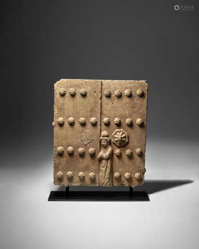 A MOLDED POTTERY 'WELCOMING FIGURE' PANEL Song/Jin dynasty, ...