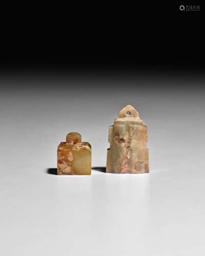 TWO ARCHAIC JADE SEALS Warring States period-Han dynasty (2)