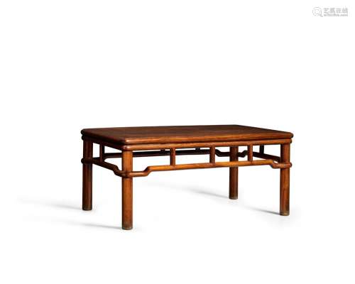 【Y】A HUANGHUALI RECTANGULAR LOW TABLE, KANGZHUO 17th/18th ce...