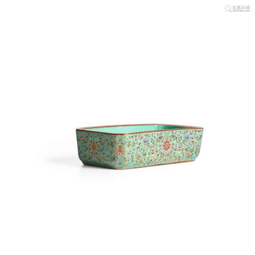 AN IMPERIAL TURQUOISE-GROUND RECTANGULAR JARDINIERE Qianlong...