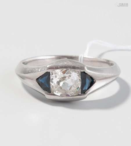 DIAMANT-SAPHIR-RING