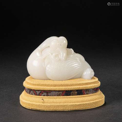 HETIAN JADE GOOSE IN QING DYNASTY CHINA