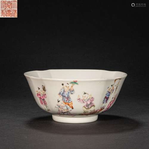 CHINESE PASTEL BOWL FROM QING DYNASTY