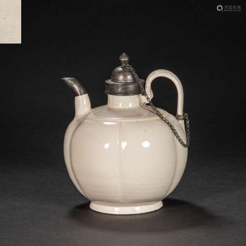HANDLING KETTLE OF DINGYAO IN  BEFORE MING DYNASTY OF CHINA