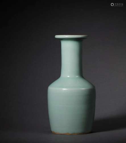 VASE OF LONGQUAN KILN IN  BEFORE MING DYNASTY OF CHINA