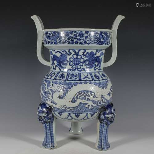 CHINESE  BEFORE MING DYNASTY BLUE AND WHITE INCENSE BURNER
