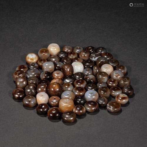 CHINESE AGATE BEADS FROM QING DYNASTY A GROUP