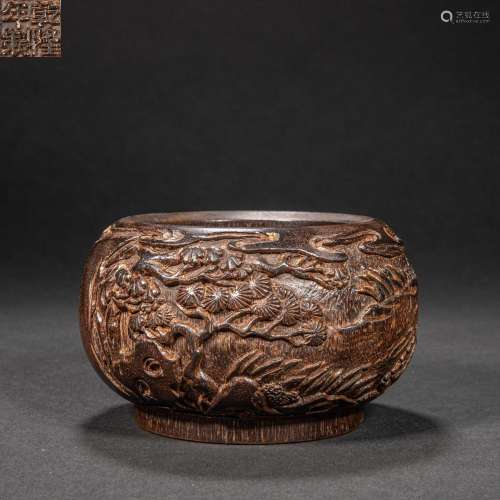 CHINESE AGARWOOD JAR FROM QING DYNASTY