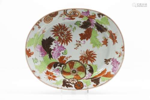 A deep oval "Tea-Leaf" serving platter