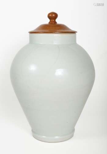 Korean White Glazed Porcelain Jar, 20th century D1A1