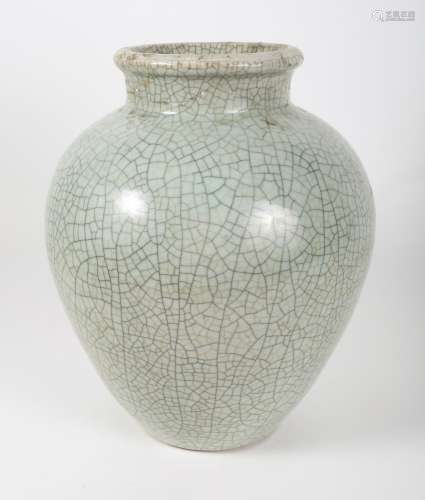 Chinese Crackle Glazed Porcelain Jar D1A1