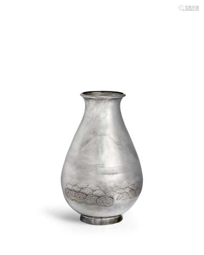 MIHŌ (ACTIVE EARLY 20TH CENTURY) A Silver Vase Meiji (1868-1...