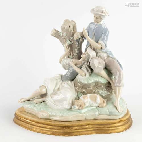 Lladro, Romantic Scène, polychrome porcelain, 20th C. (D:20 ...