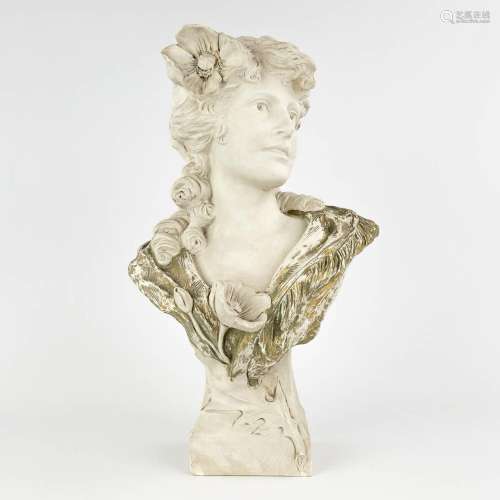 Bust of a lady, faience in art nouveau style. Signed Diaz. (...