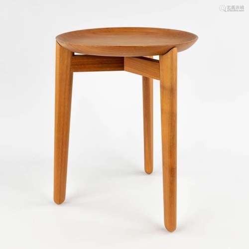 FORMSTELLE (XX-XXI) 'Plaisir 1' for Zeitraum. A side table. ...