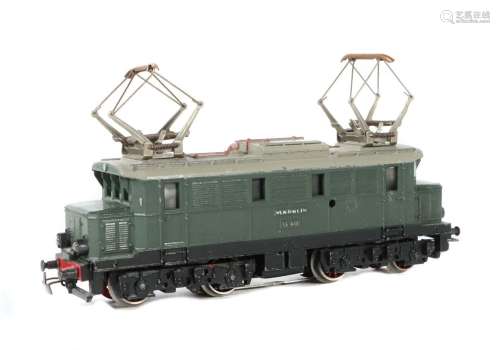 E-Lok Märklin, Spur H0, Lok SE 800, Guss, grün, STA 5, BZ 19...