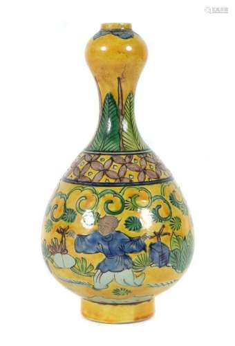 Suantouping-Vase China, naturfarbener Scherben/farbig gefass...