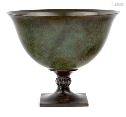 Just Andersen (1884-1943)<br />
<br />
Classical style tazza...