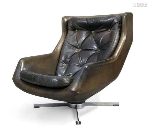 Scandinavian<br />
<br />
Swivel lounge chair, circa 1970<br...