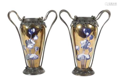 Jugendstil-Vasenpaar um 1900, blaues Glas, farblos überfange...