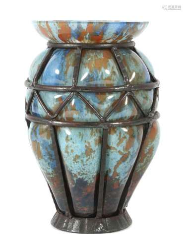 Art Déco-Vase mit Metallmontur wohl Daum, Nancy, 1. Hälfte 2...