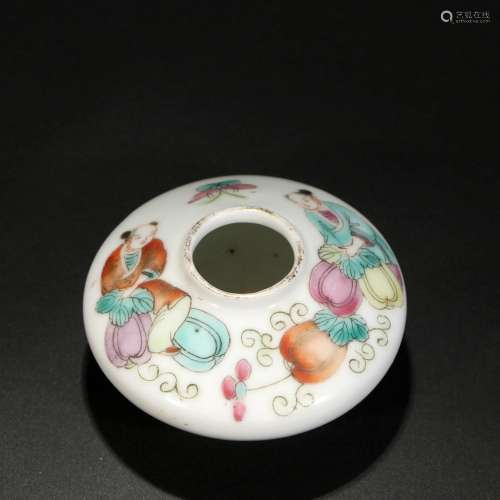 pastel figure water bowl