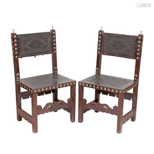 Pair of sole chairs, century. XVII/XVIII