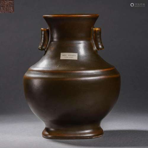A Tea-dust Glaze Zun Vase