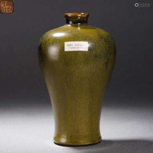 A Tea-dust Glaze Vase Meiping