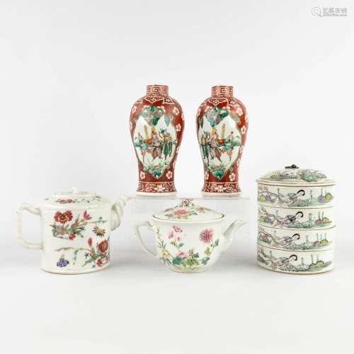 Five pieces of Chinese porcelain, decorated with hand-painte...