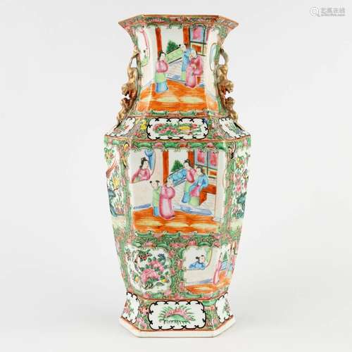 A Chinese hexagonal vase with Kanton decor. 19th/20th C. (D:...