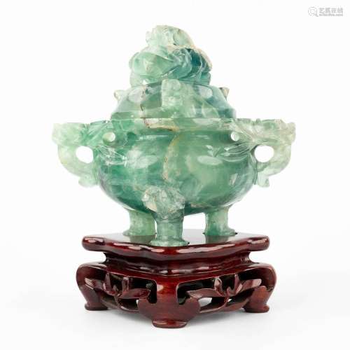 An incense burner, fluorite, Qing dynasty, Circa 1900. (D:11...