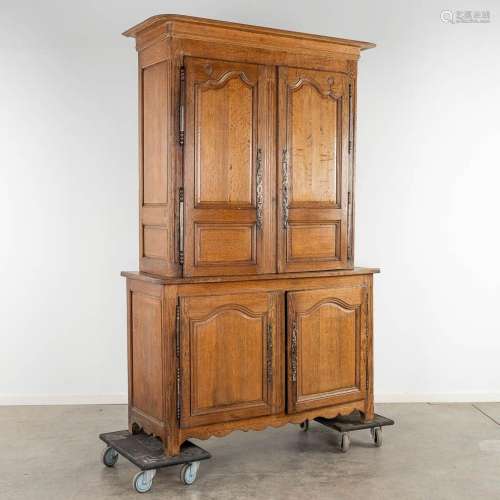 An antique Deux Corps cabinet, 19th C. (D:52 x W:134 x H:212...