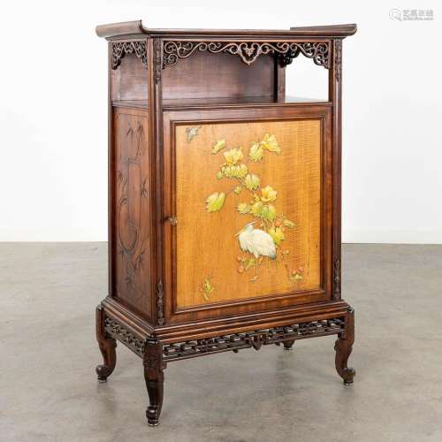 Gabriel VIARDOT (1830-1906) 'Chinoiserie cabinet with fauna ...