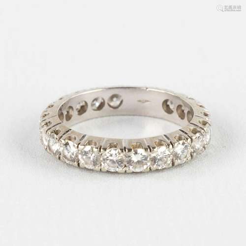 A white gold ring with brilliant cut stones. Ring size 52. 1...