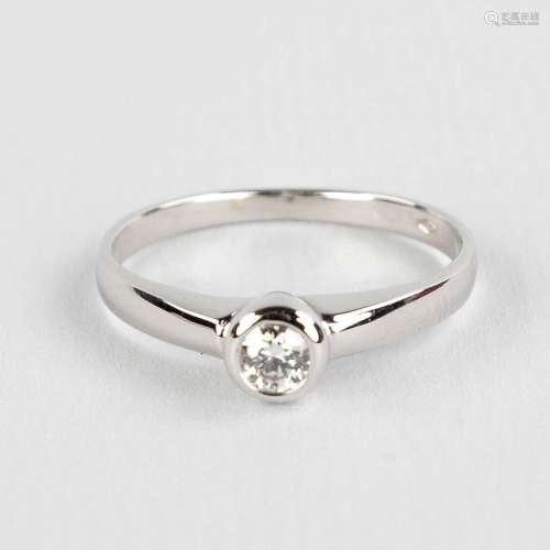 A ring with diamond, 18 kt white gold, approximately 0,20ct,...