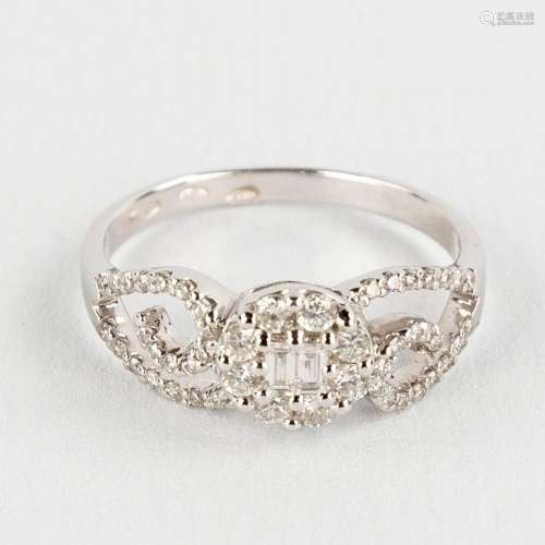 A ring, 18kt white gold with diamonds, approx. 0.67ct. Ring ...