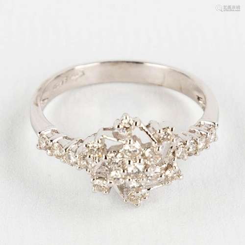 A ring, 18kt white gold with brilliants, approx. 0.42ct. Rin...