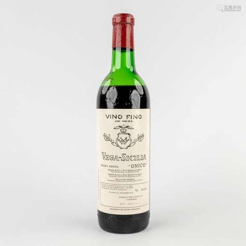 A bottle of Vega Sicilia Reserva Special Unico 1979, Bottle ...