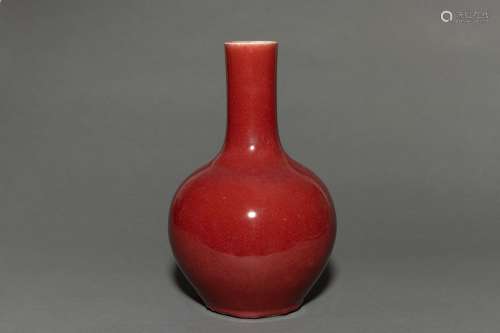 祭红釉直径瓶