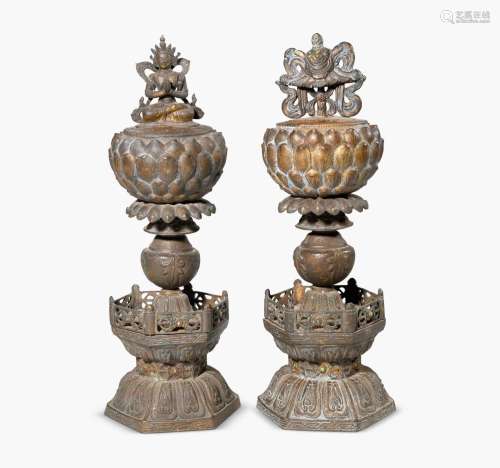 清中期 铜七珍法器两件