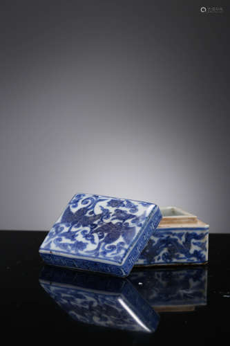 A Blue And White Square Box And Cover, Longqing Mark